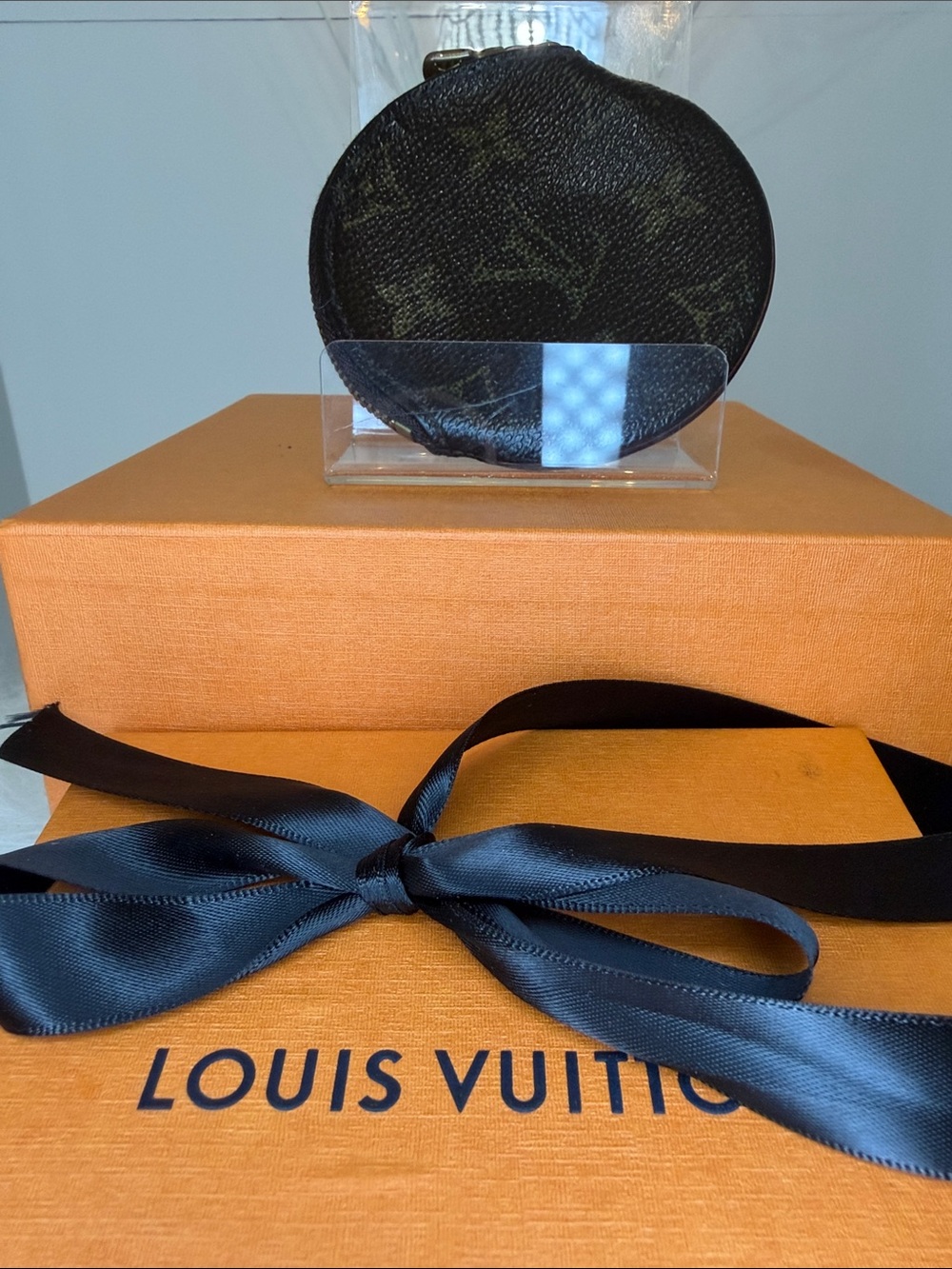 Louis Vuitton EUC brown leather monogrammed coin purse,  W/ box and ribbon